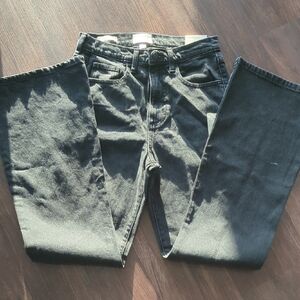 (NEW) Universal Thread Women's High-rise Flaresize:6 Comfort Stretch.